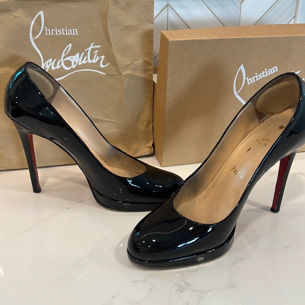Christian Louboutin New Simple Pump-Black Patent